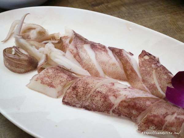 魚吃不吃：台中美食│魚吃不吃〃讓人念念不忘的道地麻辣重慶烤魚，香辣過癮，8/31前享85折優惠，再送上肥美的澳洲小龍蝦～