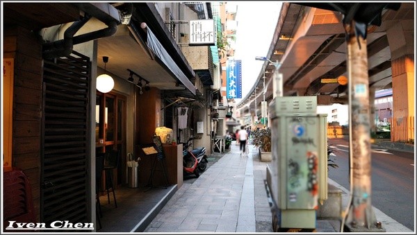 悄悄杯居酒屋：《東區居酒屋》假日Relax的小酌\微醺在賞心的調酒\精彩的居酒料理-『悄悄杯居酒屋』