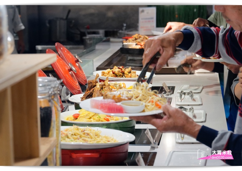 千元有找！新莊輔大吃到飽推薦,天賜百匯Buffet,12月旺年祭新菜,火烤小龍蝦/鮑魚粥/鐵板羊排,尾牙聚餐享受百樣美食餐點,2018新北Buffet推薦, - 大胃米粒 DAVID & MI