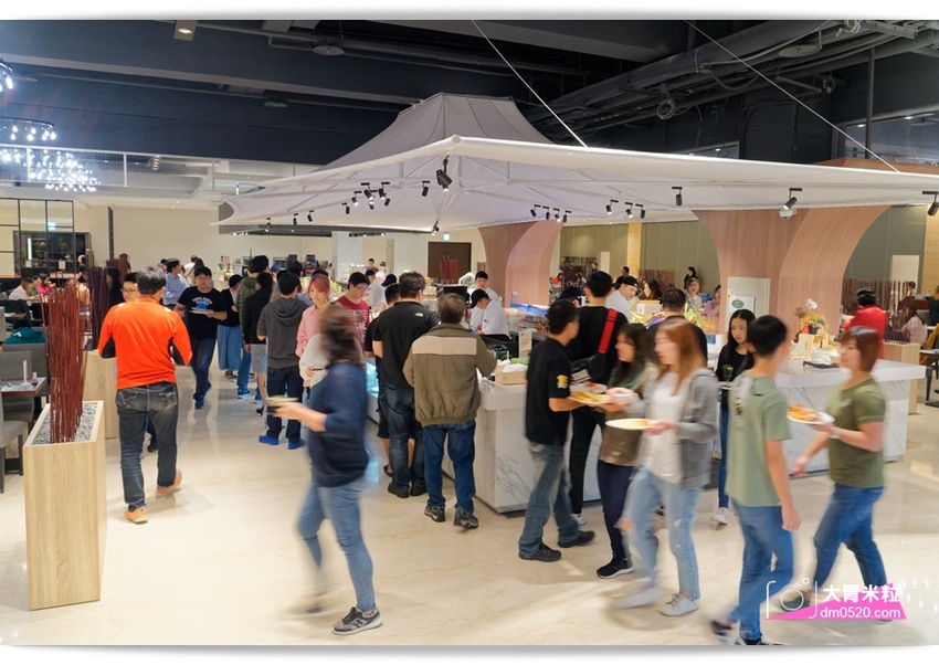 千元有找！新莊輔大吃到飽推薦,天賜百匯Buffet,12月旺年祭新菜,火烤小龍蝦/鮑魚粥/鐵板羊排,尾牙聚餐享受百樣美食餐點,2018新北Buffet推薦, - 大胃米粒 DAVID & MI