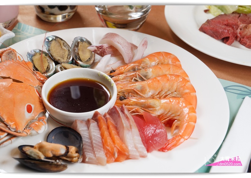 千元有找！新莊輔大吃到飽推薦,天賜百匯Buffet,12月旺年祭新菜,火烤小龍蝦/鮑魚粥/鐵板羊排,尾牙聚餐享受百樣美食餐點,2018新北Buffet推薦, - 大胃米粒 DAVID & MI