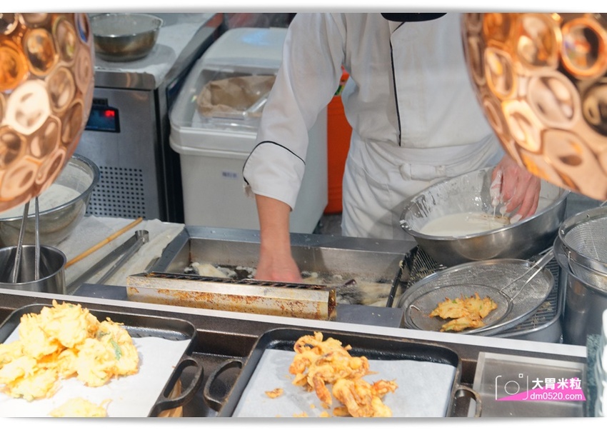 千元有找！新莊輔大吃到飽推薦,天賜百匯Buffet,12月旺年祭新菜,火烤小龍蝦/鮑魚粥/鐵板羊排,尾牙聚餐享受百樣美食餐點,2018新北Buffet推薦, - 大胃米粒 DAVID & MI