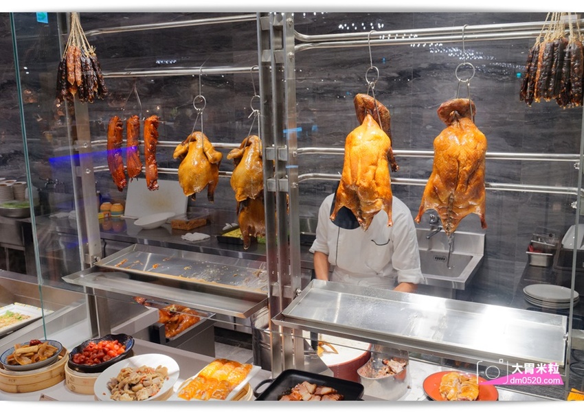 千元有找！新莊輔大吃到飽推薦,天賜百匯Buffet,12月旺年祭新菜,火烤小龍蝦/鮑魚粥/鐵板羊排,尾牙聚餐享受百樣美食餐點,2018新北Buffet推薦, - 大胃米粒 DAVID & MI