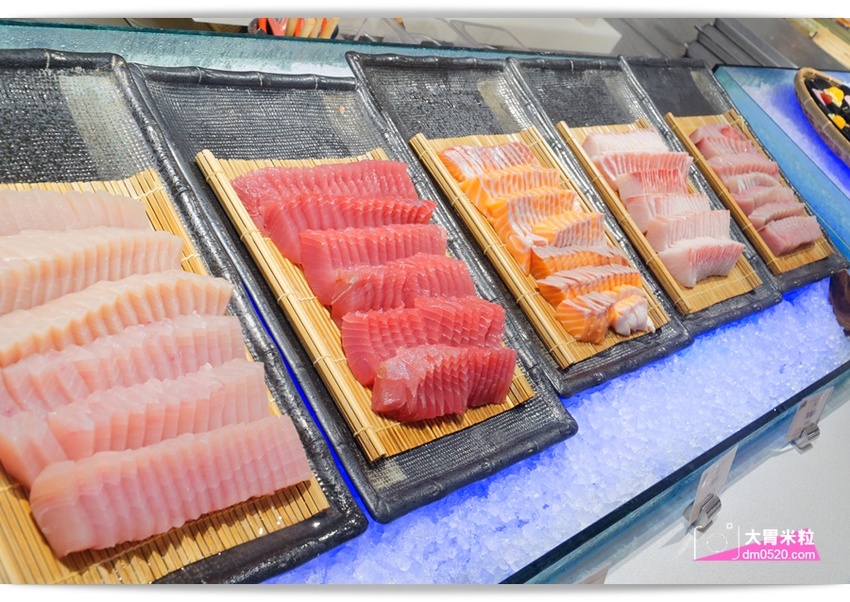 千元有找！新莊輔大吃到飽推薦,天賜百匯Buffet,12月旺年祭新菜,火烤小龍蝦/鮑魚粥/鐵板羊排,尾牙聚餐享受百樣美食餐點,2018新北Buffet推薦, - 大胃米粒 DAVID & MI