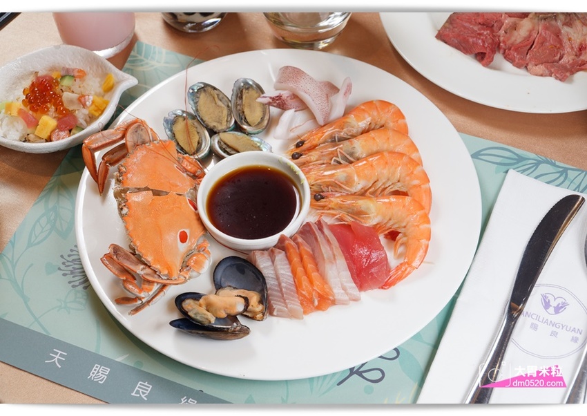 千元有找！新莊輔大吃到飽推薦,天賜百匯Buffet,12月旺年祭新菜,火烤小龍蝦/鮑魚粥/鐵板羊排,尾牙聚餐享受百樣美食餐點,2018新北Buffet推薦, - 大胃米粒 DAVID & MI