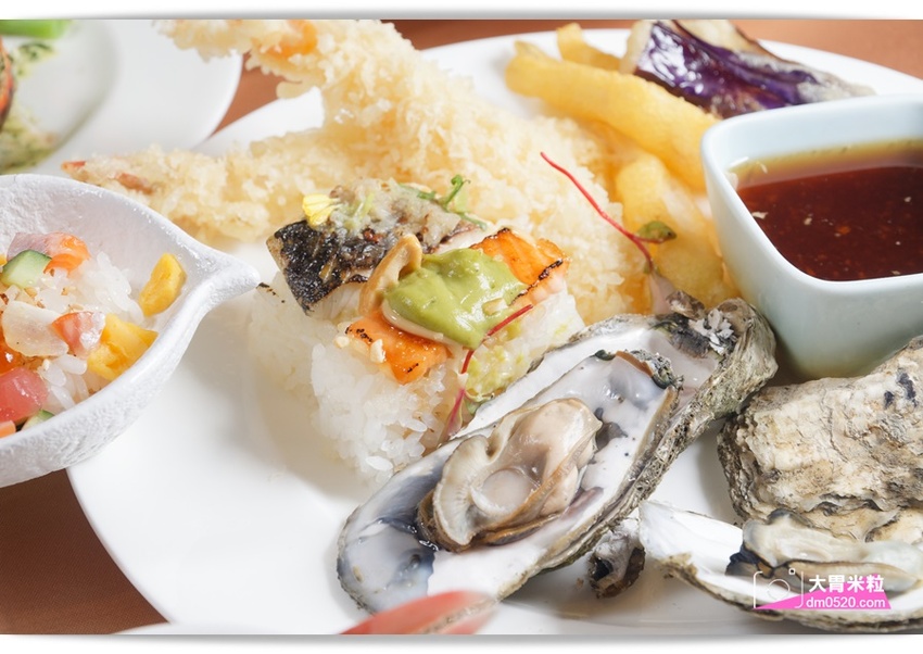 千元有找！新莊輔大吃到飽推薦,天賜百匯Buffet,12月旺年祭新菜,火烤小龍蝦/鮑魚粥/鐵板羊排,尾牙聚餐享受百樣美食餐點,2018新北Buffet推薦, - 大胃米粒 DAVID & MI