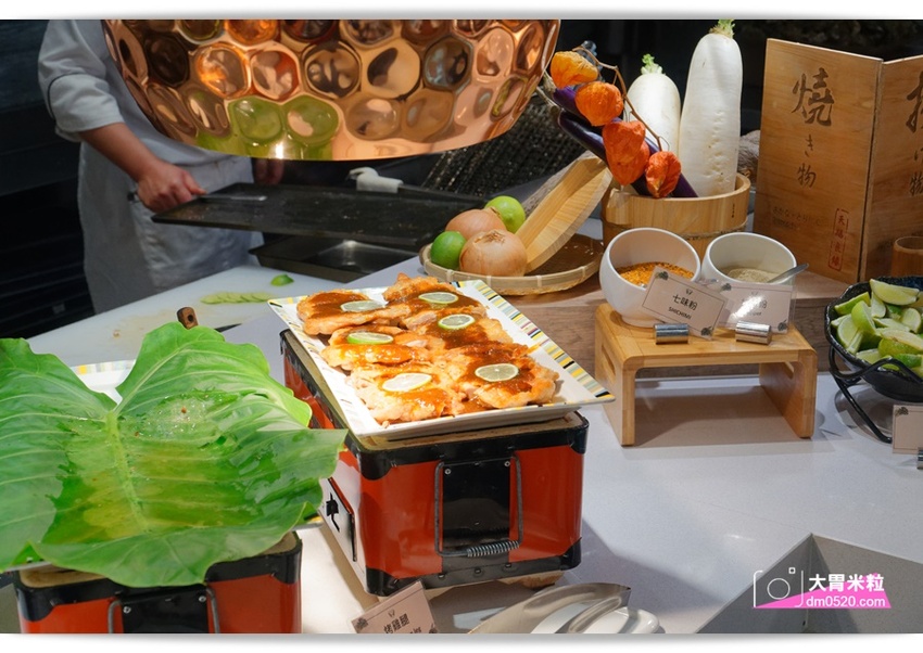 千元有找！新莊輔大吃到飽推薦,天賜百匯Buffet,12月旺年祭新菜,火烤小龍蝦/鮑魚粥/鐵板羊排,尾牙聚餐享受百樣美食餐點,2018新北Buffet推薦, - 大胃米粒 DAVID & MI