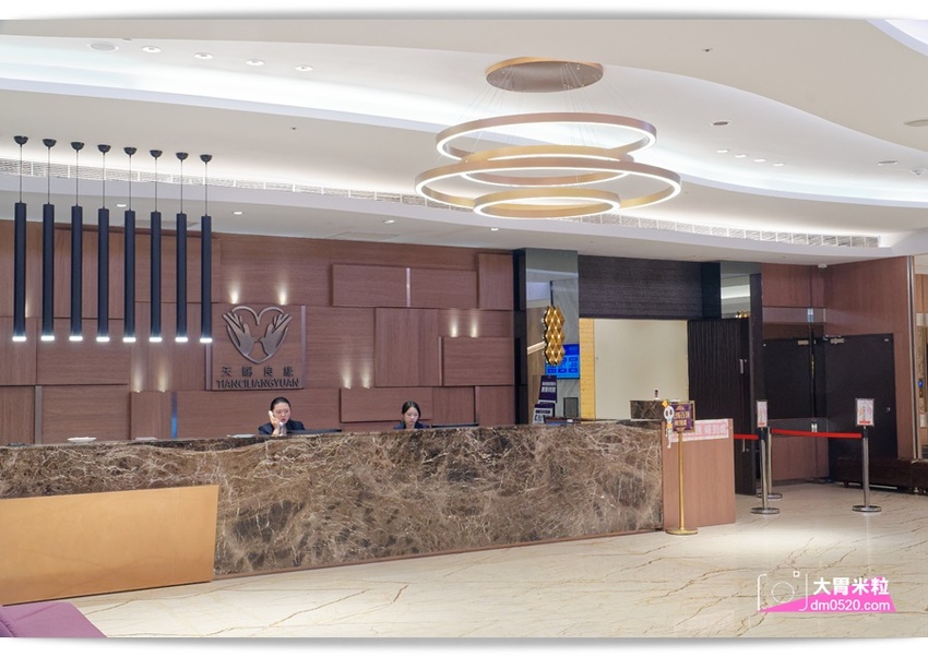 千元有找！新莊輔大吃到飽推薦,天賜百匯Buffet,12月旺年祭新菜,火烤小龍蝦/鮑魚粥/鐵板羊排,尾牙聚餐享受百樣美食餐點,2018新北Buffet推薦, - 大胃米粒 DAVID & MI