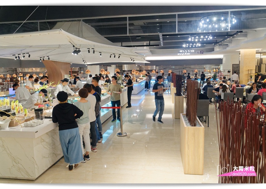 千元有找！新莊輔大吃到飽推薦,天賜百匯Buffet,12月旺年祭新菜,火烤小龍蝦/鮑魚粥/鐵板羊排,尾牙聚餐享受百樣美食餐點,2018新北Buffet推薦, - 大胃米粒 DAVID & MI