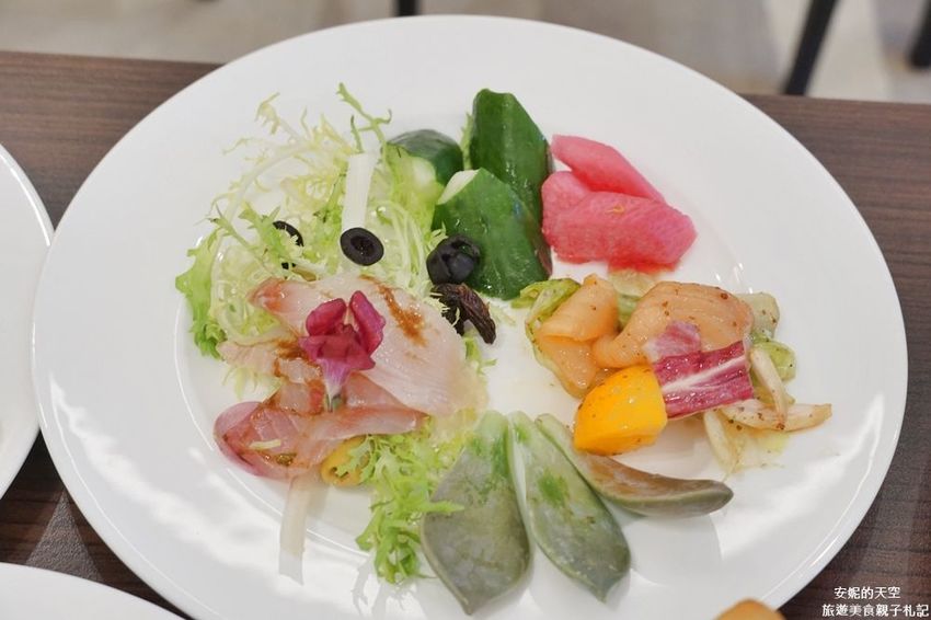 【台北Buffet推薦 天賜百匯自助餐】新莊最狂吃到飽餐廳　超過百種澎派料理　挑戰老饕挑剔的味蕾 - 安妮的天空