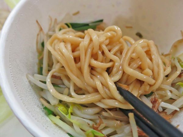 【台北美食】認真煮麵-79元就能吃到牛肉麵