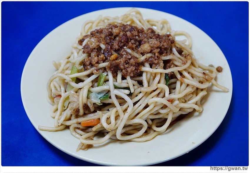 低調店面,在地社團推爆的古早味肉燥飯