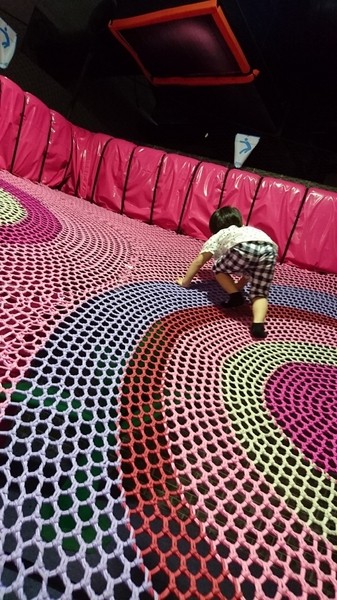 小火車x顛倒屋2.0特展：高雄駁二~小火車x顛倒屋2.0特展~乘坐小火車進入奇幻世界~適合親子同遊~展期6/15-9/02