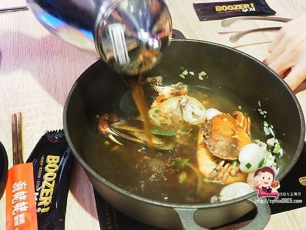 桃園中壢美食-海姥姥海鮮石頭火鍋吃到飽-獨特湯頭有順口，和牛天使紅蝦吃到嫑嫑 @民宿女王芽月-美食.旅遊.全台趴趴走