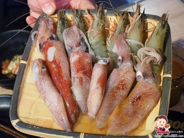 桃園中壢美食-海姥姥海鮮石頭火鍋吃到飽-獨特湯頭有順口，和牛天使紅蝦吃到嫑嫑 @民宿女王芽月-美食.旅遊.全台趴趴走