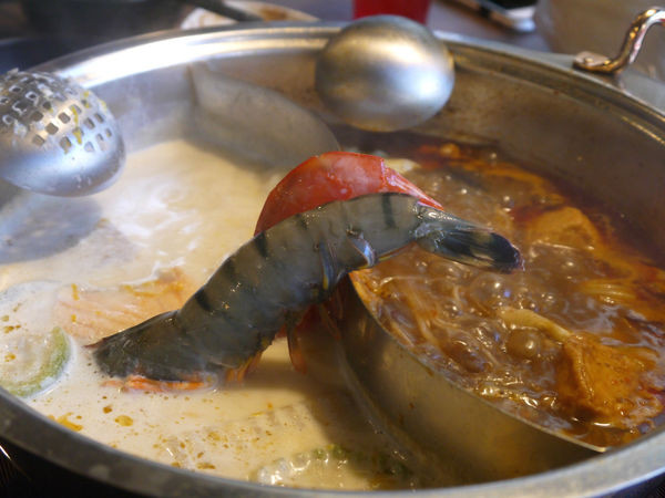 食藝鍋：【新北市 板橋區/捷運板橋站】食藝鍋-鮮甜滋味波士頓龍王鍋＋厚實肉片大口滿足