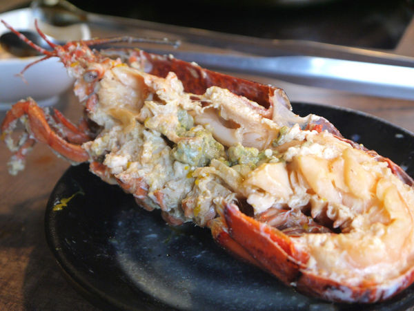 食藝鍋：【新北市 板橋區/捷運板橋站】食藝鍋-鮮甜滋味波士頓龍王鍋＋厚實肉片大口滿足