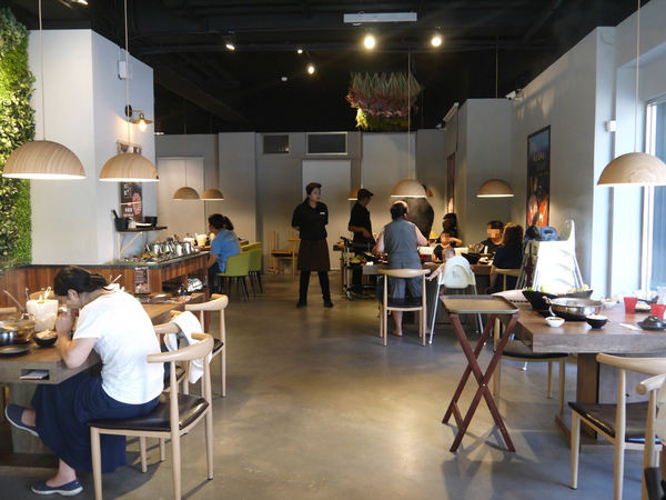 食藝鍋：【新北市 板橋區/捷運板橋站】食藝鍋-鮮甜滋味波士頓龍王鍋＋厚實肉片大口滿足