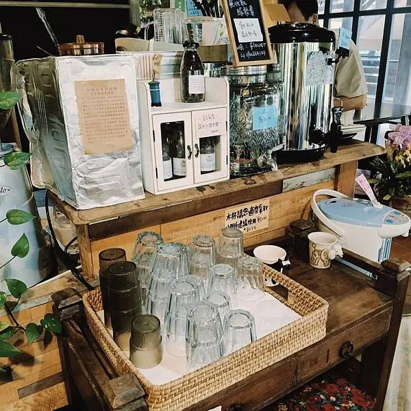 新竹竹北花院子咖啡~早午餐~下午茶~森林系花草庭園景觀餐廳~