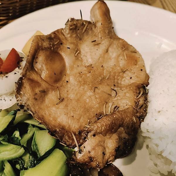 新竹竹北花院子咖啡~早午餐~下午茶~森林系花草庭園景觀餐廳~