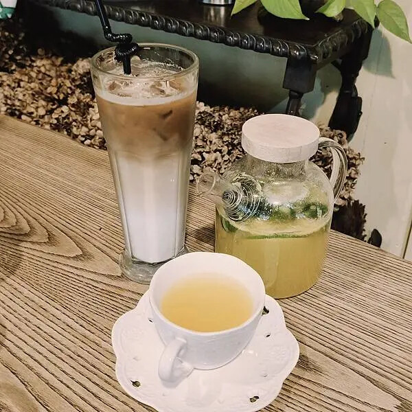 新竹竹北花院子咖啡~早午餐~下午茶~森林系花草庭園景觀餐廳~