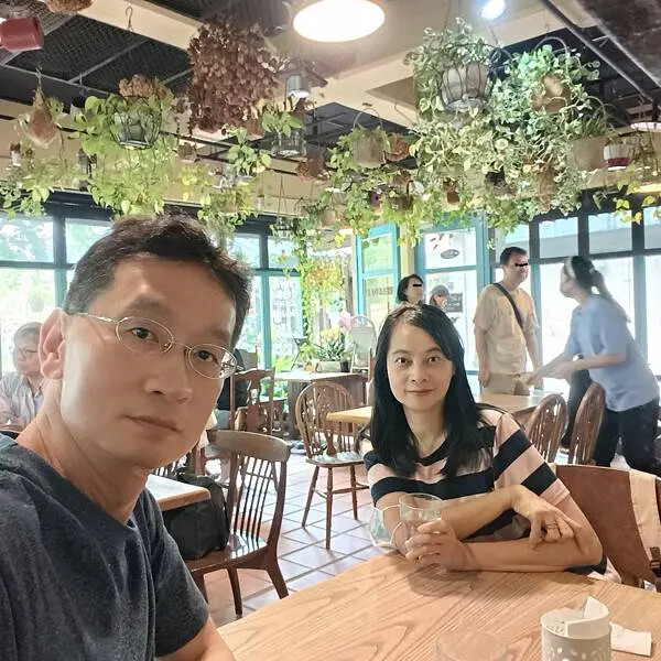 新竹竹北花院子咖啡~早午餐~下午茶~森林系花草庭園景觀餐廳~