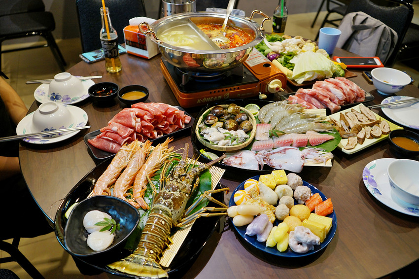 台北｜David豆腐 沙嗲麻辣鍋 新莊特色鴛鴦火鍋 - 奇奇一起玩樂趣