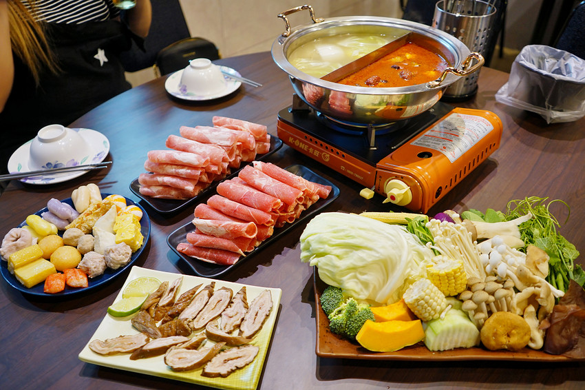 台北｜David豆腐 沙嗲麻辣鍋 新莊特色鴛鴦火鍋 - 奇奇一起玩樂趣