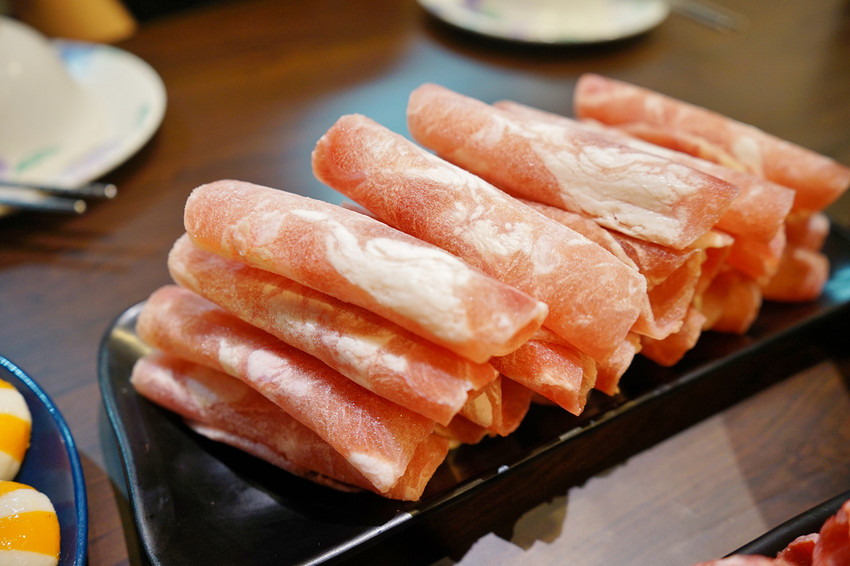 台北｜David豆腐 沙嗲麻辣鍋 新莊特色鴛鴦火鍋 - 奇奇一起玩樂趣