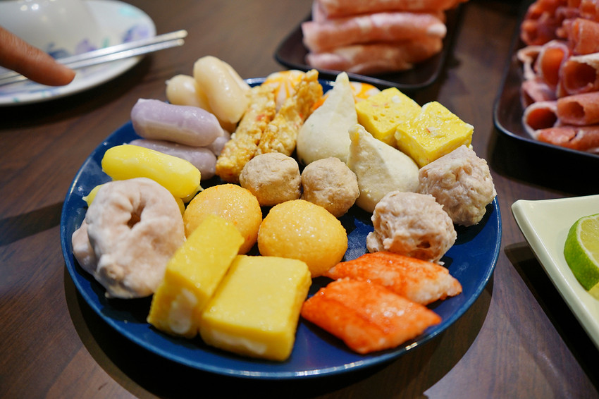 台北｜David豆腐 沙嗲麻辣鍋 新莊特色鴛鴦火鍋 - 奇奇一起玩樂趣