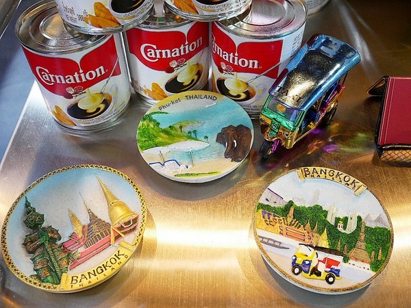 嘟嘟車曼谷手沖奶茶：嘟嘟車曼谷手沖奶茶-新北板橋湳雅夜市  全手沖泰式飲品  逛街解油膩的好朋友