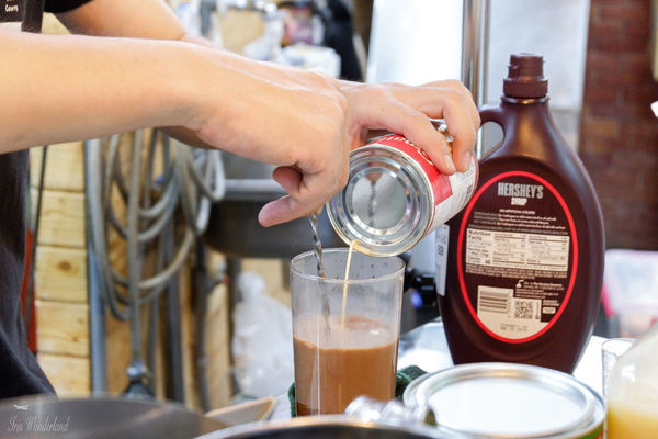 【食記】新北・板橋｜嘟嘟車曼谷手沖奶茶開到板橋湳雅夜市啦！IG打卡最夯的全手沖泰式飲品