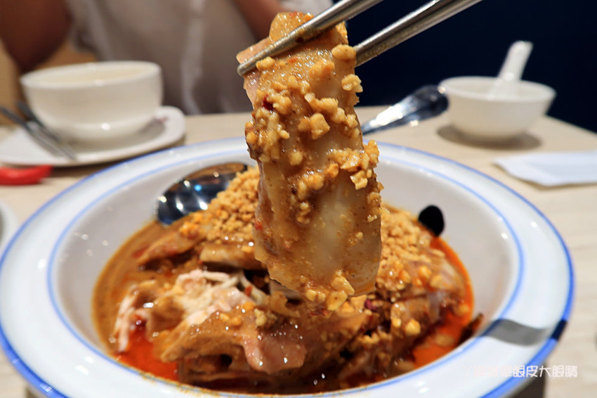 開飯川食堂進駐台中秀泰生活文心店囉！鮮香麻辣的四川料理，開飯啦！