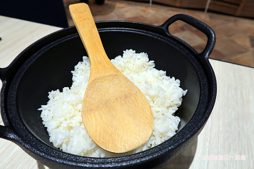 開飯川食堂進駐台中秀泰生活文心店囉！鮮香麻辣的四川料理，開飯啦！