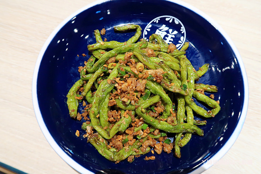 開飯川食堂進駐台中秀泰生活文心店囉！鮮香麻辣的四川料理，開飯啦！