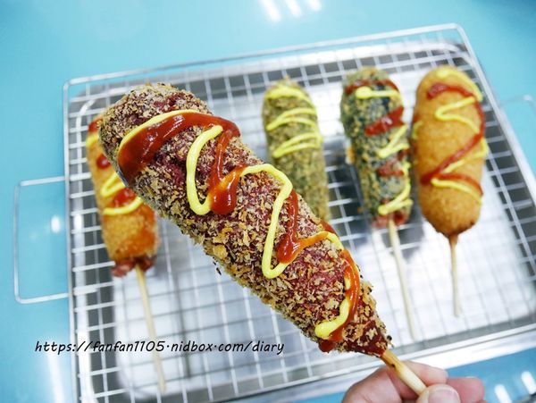 台中逢甲夜市【NAMI米熱狗】#韓式熱狗 #德式香腸 #莫札瑞拉起司 (9).JPG