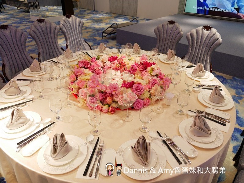 《內湖美食推薦》88號樂章婚宴會館。無菜單料理創意合菜適合商務聚餐宴客。更是台北婚宴場地首選喔！︱（影片）