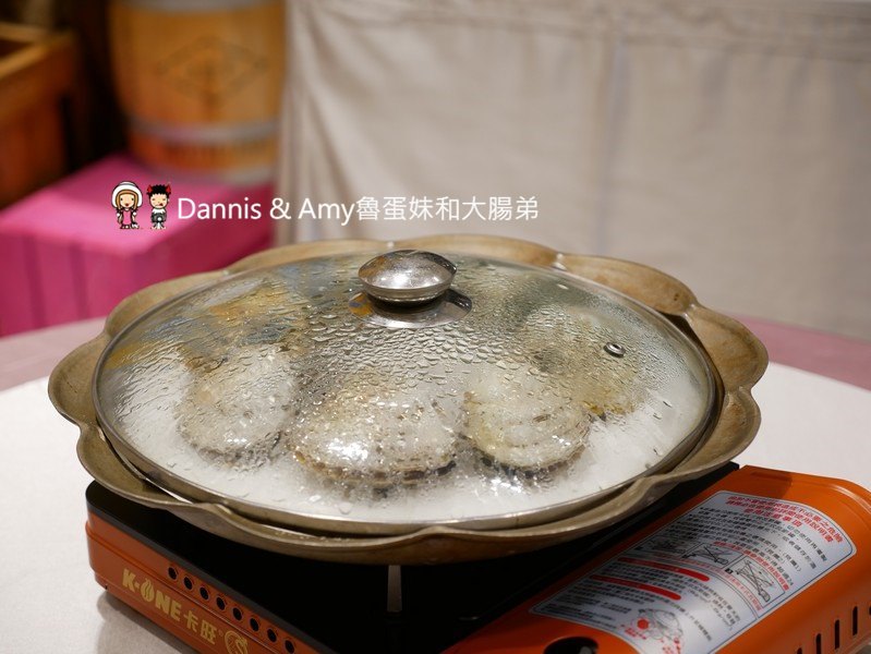 《內湖美食推薦》88號樂章婚宴會館。無菜單料理創意合菜適合商務聚餐宴客。更是台北婚宴場地首選喔！︱（影片）