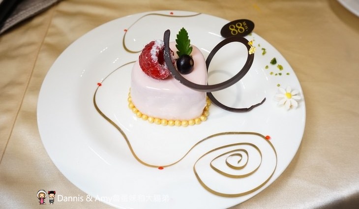 《內湖美食推薦》88號樂章婚宴會館。無菜單料理創意合菜適合商務聚餐宴客。更是台北婚宴場地首選喔！︱（影片）