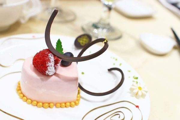 【內湖美食】88號樂章婚宴會館-有如花海般夢幻的婚宴場地,令人著迷的環境氛圍