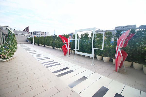 【內湖美食】88號樂章婚宴會館-有如花海般夢幻的婚宴場地,令人著迷的環境氛圍