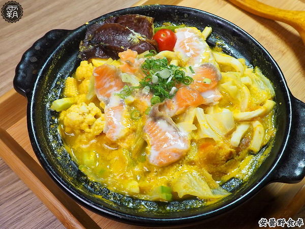 安曇野食卓： 安曇野食卓，七彩鮮魚丼鮮豔動人，炙燒魚油好甘甜～昆布蔬果湯頭結合鮭魚湯，味美鮮甜！