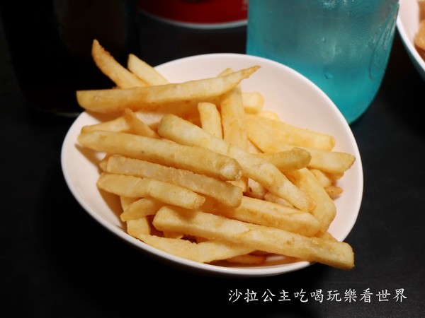 21風味館:台北信義區美食/炸物『21風味館(台北時代門市)』我們都是好咖/香脆炸雞桶/捷運市政府站