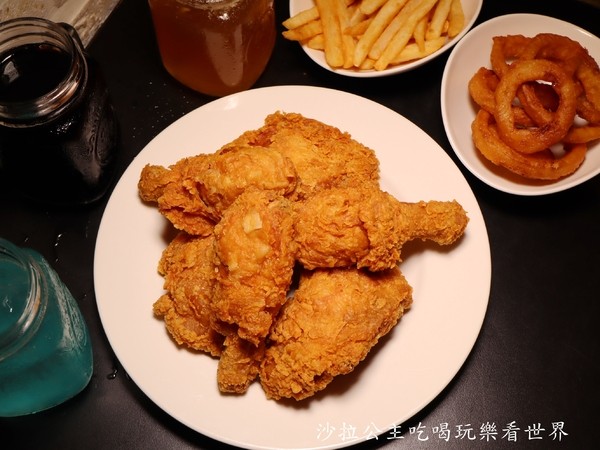 21風味館:台北信義區美食/炸物『21風味館(台北時代門市)』我們都是好咖/香脆炸雞桶/捷運市政府站