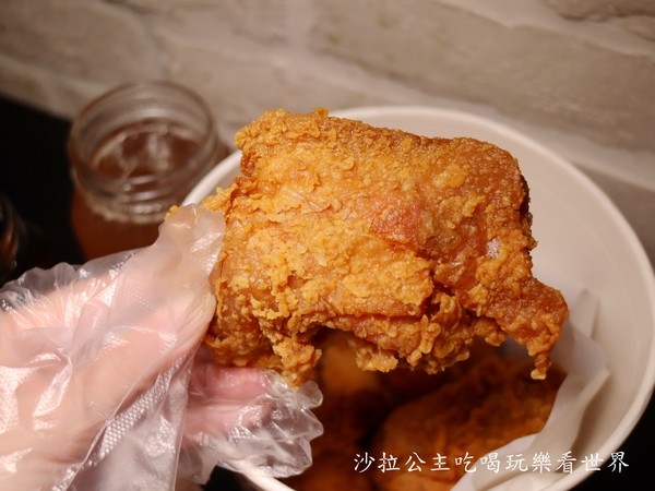 21風味館:台北信義區美食/炸物『21風味館(台北時代門市)』我們都是好咖/香脆炸雞桶/捷運市政府站