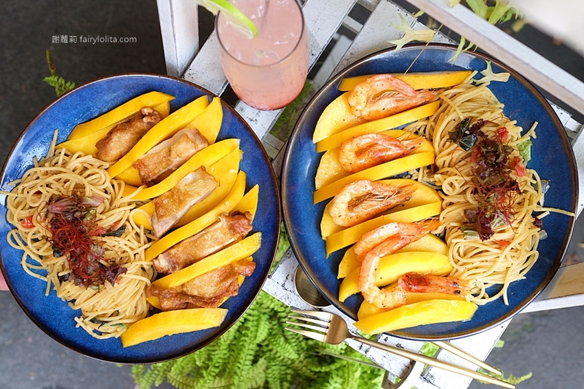 萬客什鍋(美村店)。網友譽為「台中最狂火鍋店」,人潮滿到從店內爆出來、不收服務費,還附免費飲料無限續! @蹦啾♥謝蘿莉 La vie heureuse