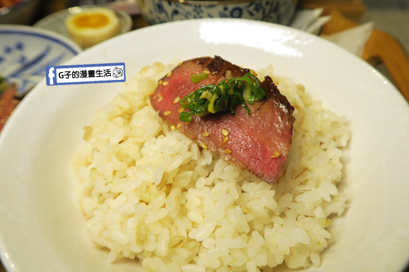 吉村·牛舌 Yoshimura,板橋牛舌專賣店.炭燒極牛舌厚切,超厚又嫩.麥飯石