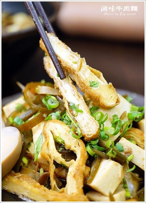 【台中美食】洄味牛肉麵‧無骨牛小排上桌，霸王18鮮紅燒牛肉麵超過癮，繁瑣費工的好味道! - 大口老師的走跳學堂!