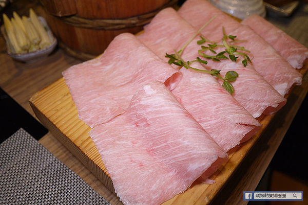 基隆美食【鍋太郎極海鮮涮涮鍋專賣店】基隆崁仔頂新鮮直送。基隆仁愛小火鍋涮涮鍋。基隆廟口火鍋