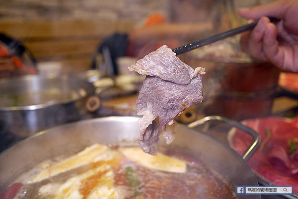 基隆美食【鍋太郎極海鮮涮涮鍋專賣店】基隆崁仔頂新鮮直送。基隆仁愛小火鍋涮涮鍋。基隆廟口火鍋